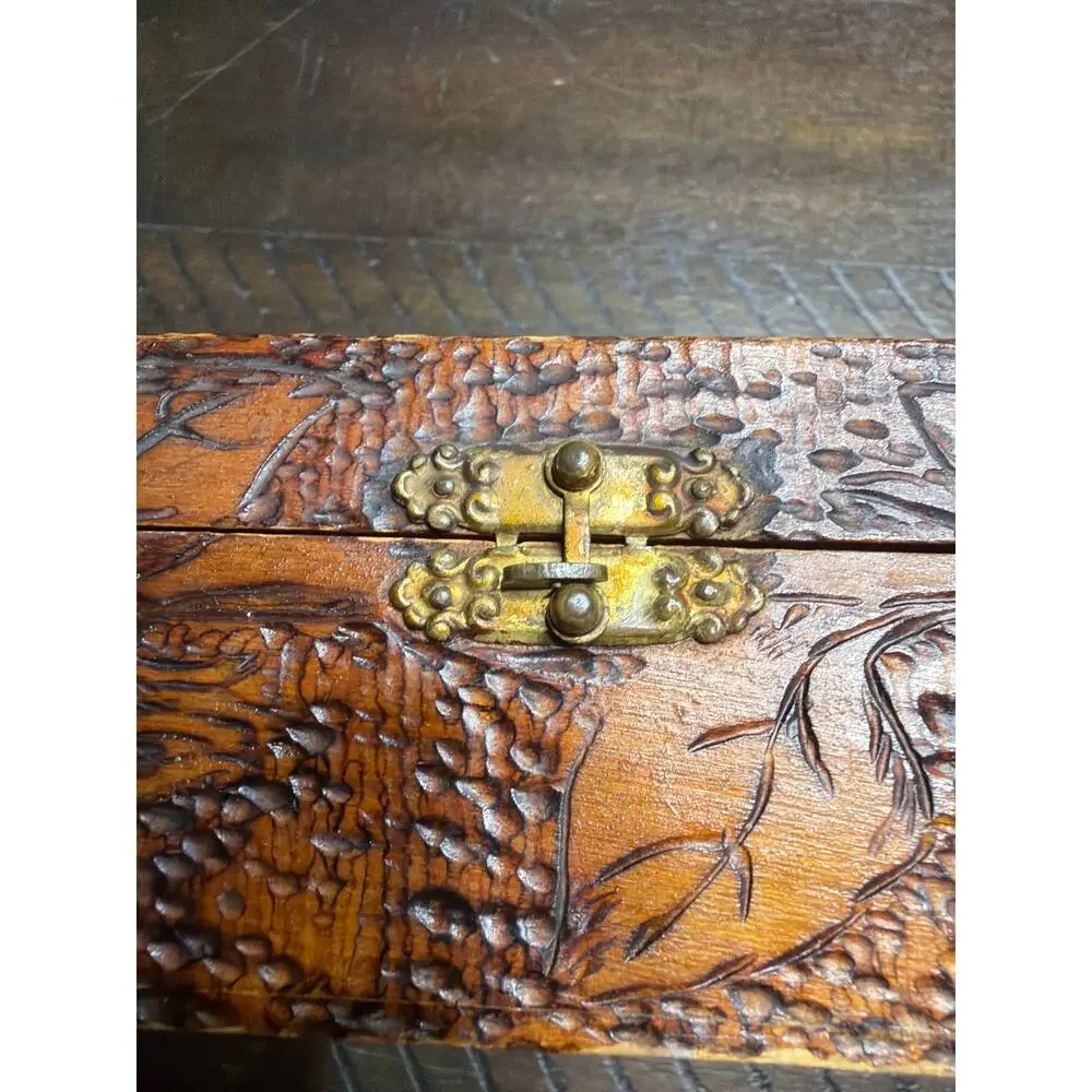 Antique 1906 Pyrography Wood Glove Box Arts Crafts Floral Pokerwork Dated 1907